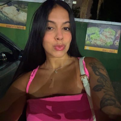loreffc_'s profile picture. 📍profissional de vendas na loja do FLU barra shopping 🇭🇺 comprem comigo