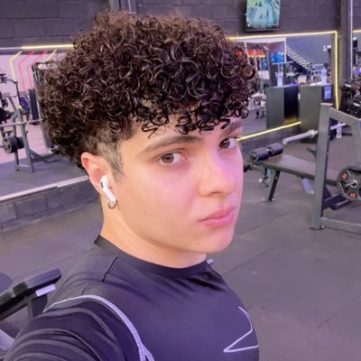 velvyropy's profile picture. 