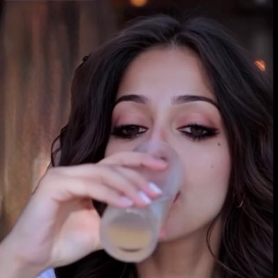 Anika_Breaths's profile picture. Kind heart, sharp mind. I observe more than I speak, laugh more than I complain, and believe progress is the prettiest glow.    https://t.co/QDwcdF2XM8