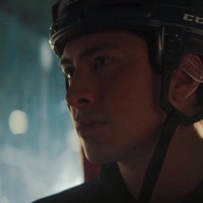 DEANCASNATURAL's profile picture. no one makes me feel like ilya rosanov does.