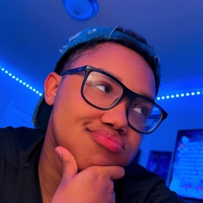 RyanDior24's profile picture. Barb & Swiftie 🎀 @NICKIMINAJ Follows 🎀@Kimpetras follows 💗