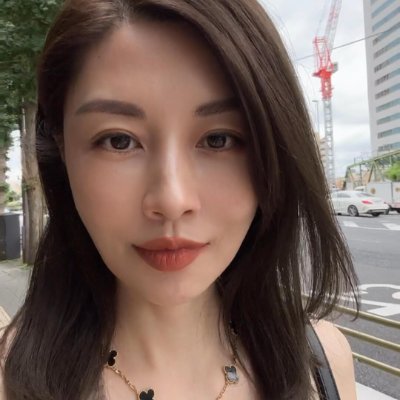 lbartos91's profile picture. 真正的强者，不是没有眼泪的人，而是含着眼泪依然奔跑的人。生活不相信眼泪，只相信汗水。
A true strong person is not someone who never cries, but someone who keeps running even with tears in their eyes. Lif