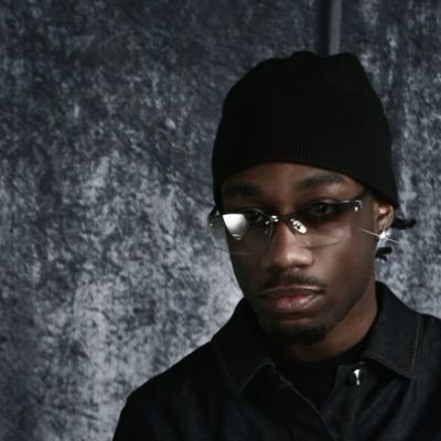 tenshithegreat's profile picture. “the boy still alive” toujours disponible.