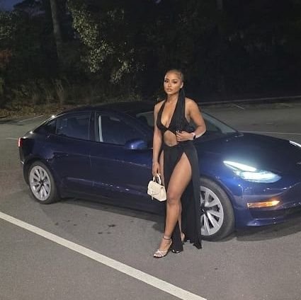 TheDukeOfStoke's profile picture. Life's too short for boring adventures. Find your stoke, live it, share it, and keep that fire burning bright.  Help me get Full Self-Driving hit that link 👇