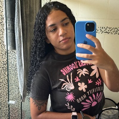 monique_ffc's profile picture. graças a deus sou tricolor @fluminensefc