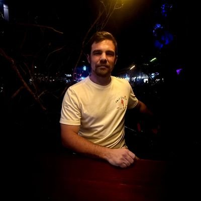 axeelmoure's profile picture. 30 años estafandole a la vida.
Hincha de river y pasion por los autos.