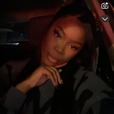 l_mpla's profile picture. 