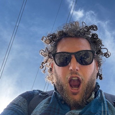 iamteale's profile picture. 🇺🇸 curly hair mofo 🇺🇸