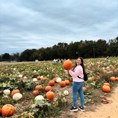 ismondragon03's profile picture. Mira, que el abismo no es tan profundo si tú saltas conmigo.                                       IG @ismondragon