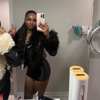 Aihsian_'s profile picture. 🇹🇹