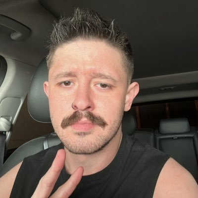 dakotaaburr's profile picture. he/him
insta:dakotaburr