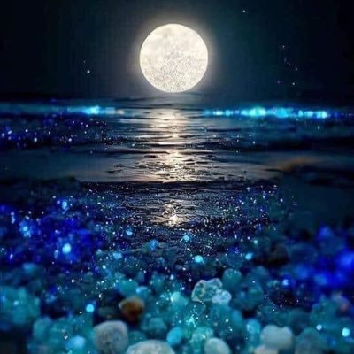 uniquedesign212's profile picture. 