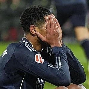 benzzemismo's profile picture. hala madrid y nada más.