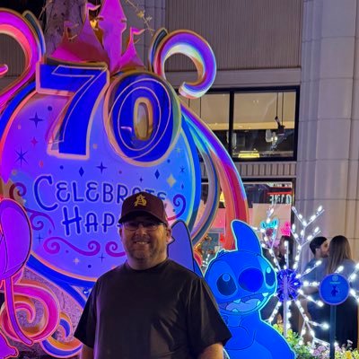 Sports_FanChris's profile picture. Die Hard Sports Fan