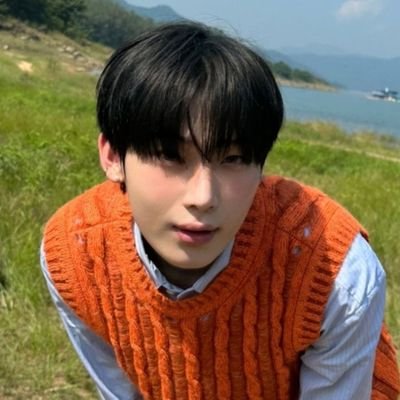 antoinyu's profile picture. feito de cansaço e confusão mental