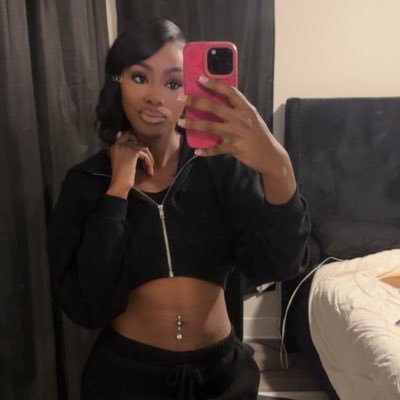 _TeeTeeBae's profile picture. 1of1. ig: @_teeteebae 💕