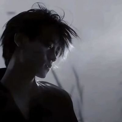 meovvscvelyy's profile picture. ⚠ • BxB | solof toxic jauh-jauh