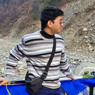 kapoor_twts's profile picture. 25 (・∀・) Organising @reactdelhi 🚀⚛️ Engineering https://t.co/CO0DbjXfRP 🧑🏻‍💻 Capturing skies 🌌🌅