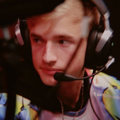 hdsponz's profile picture. Pro @reachthefinals for @Pioneersgg Team: @Llama_TheFinals @brendyfinals