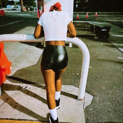 jenesisdior's profile picture. 