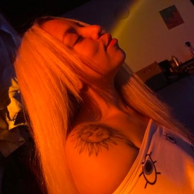 Seguir_EsGratis's profile picture. Buena cuchos