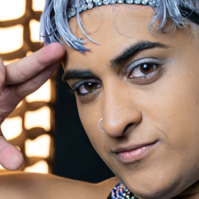 Beyharmony_'s profile picture. ミ☆ • Escorpiana 🦂 • 🏳️‍🌈 ✨ • 🌻🪓🏹 • Cheer is a sport! 🤸🏾‍♀️ segue no ig 👇🏽