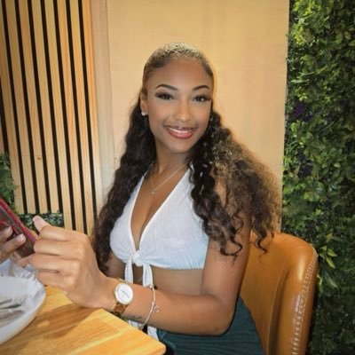 _shermiaaa's profile picture. Not You on my page 👀…/ The Stone the Builders Rejected✍🏽