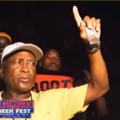 issa_Tawn's profile picture. 