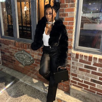 nymoney__'s profile picture. 1of1 | RN 🩺| ⚢ | LLR💙🌎