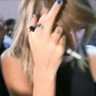 augusttlover's profile picture. 😽