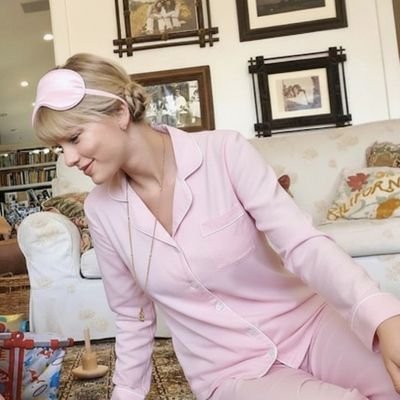 lunairels's profile picture. swiftie y aldaine 🗣🤍