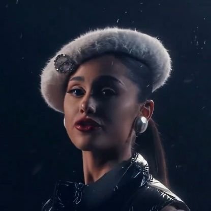 TeamGronde's profile picture. santa tell me (season)