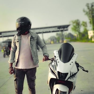 subhamkar75427's profile picture. 