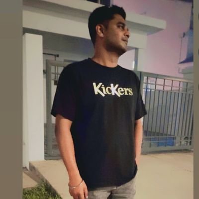 Prakash52070127's profile picture. 🌚