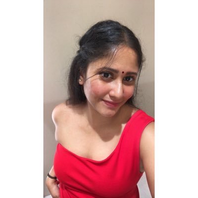 anuuu10__'s profile picture. 𝘪’𝘮 𝘥𝘦𝘢𝘧 𝘢𝘯𝘥 𝘮𝘶𝘵𝘦 𝘸𝘰𝘮𝘢𝘯. 𝘵𝘢𝘮𝘪𝘭 தமிழ். ⏾ ⟡.˚ ☀︎ ɪ ʟɪᴋᴇ ʙᴇᴀᴜᴛɪꜰᴜʟ ᴛʜɪɴɢꜱ ۶ৎ ⋆˚ ❀