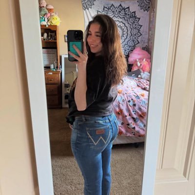 BobochColin's profile picture. I’m single looking for fun also meet up