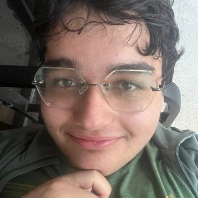 SquidTurn414's profile picture. marxist, leninist, and autist