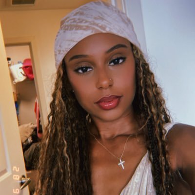 _hellooGorgeous's profile picture. I win somedays, I lose most, but I'm still fighting. | JSU Alumna | IG: __hellooGorgeous