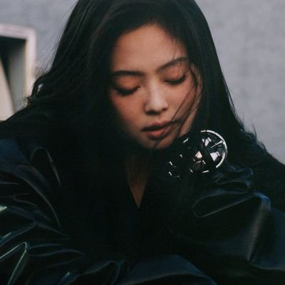 redzenned's profile picture. bulletproof glass