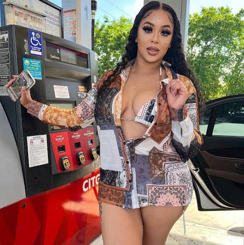 SharonLizzzv's profile picture. 