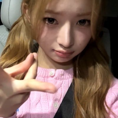 FeliJini's profile picture. i am a strawberry marshmallow whipped cream with sprinkles alien from Kep1er-22b (That one spammer on 2GATHR) i @fefiyou tmtmt