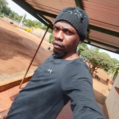 EdwardWach51528's profile picture. 😅Am Always Unique 😂🤣🤣 
Talkative 💯
Creative🔥💥
Innovative 💯