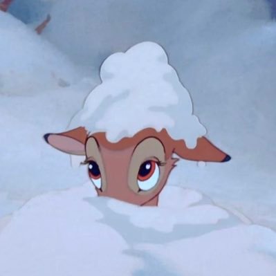 lunatically's profile picture. divination & astrology —