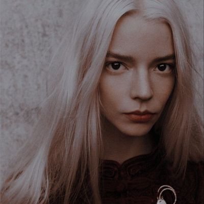 LadyRool's profile picture. ㅤ  (  💍  )ㅤ𝐫𝐨𝐥𝐞𝐫   𓂃   ᴠᴇʟᴀʀɪs ɢɪʀʟ  ⦇  el  d r a m a  de  la  v i d a  ⦈  “ ravenclaw + tributo + parabatai. ” 34%  #LadyRol