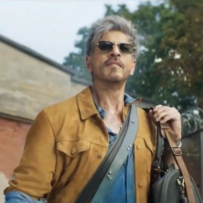 Mustafa44847055's profile picture. IPL 🏏 , King SRK & HRX Sir Biggest fan  ⚡⚡