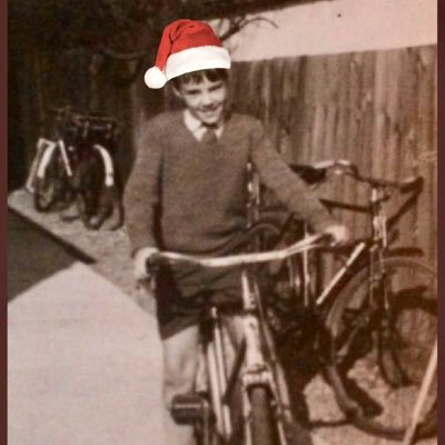 ASK_des's profile picture. BREXITEER, Donald Trump supporter, love 60s & 70s music. Can’t stand Remoaner Crybaby Bores. On TV, Radio, Twitter, all the time. Boring us all to death nonstop