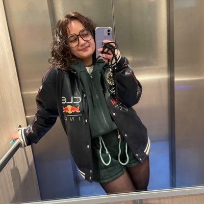 simpleleLovely's profile picture. 