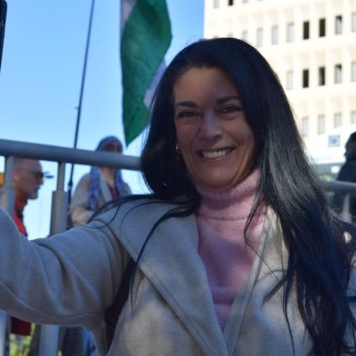 RosaGalindoGonz's profile picture. Coportavoz de Verdes Equo Andalucía. Activista por el Derecho a la Vivienda 🏠 Pacifista y Ecofeminista. Mamá de tres personas maravillosas🩷