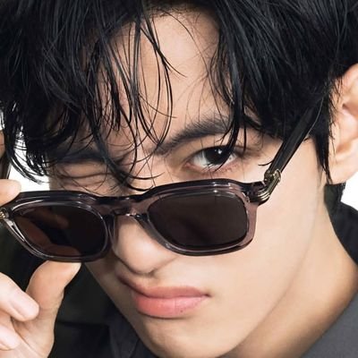 _stigma_tae's profile picture. •ly tour
•🤝 with seokjin
•magic shop jp 
•hope on stage jp
•runseokjin tour jp