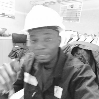 pdofficiel's profile picture. Improve don't make excuses